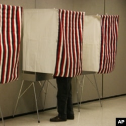 宾州还有这种用纸张的投票站