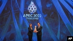 美国副总统哈里斯出席2022年泰国主办的APEC峰会。(美联社)