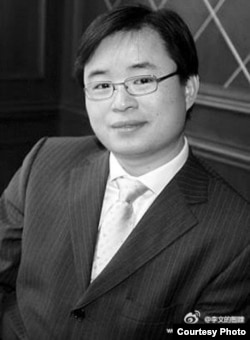 中国作家慕容雪村(微博图片)