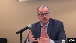 兰德公司亚太安全政策中心共同主任黑考特2019年4月4日参加全球台湾研究中心座谈会(美国之音锺辰芳拍摄)