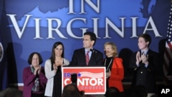 Dân biểu Cộng hòa Eric Cantor, nói chuyện với cử tri tại Richmond, Virginia, sau khi tái đắc cử 