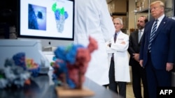 2020年3月3日特朗普在美国国立卫生研究院疫苗研究中心