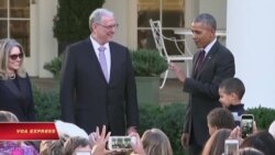 Tổng thống Obama ‘ân xá’ con gà tây cuối cùng trong dịp Lễ Tạ ơn Tổng thống Obama ‘ân xá’ con gà tây cuối cùng trong dịp Lễ Tạ ơn