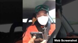 公民记者、前央视主持人李泽华2月26日探访武汉疫区途中疑遭警车尾随。(视频截图)