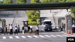 资料照:日本防卫省大门