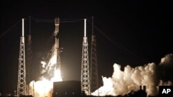 Фото: Запуск ракети Falcon 9 SpaceX, травень 2019 року
