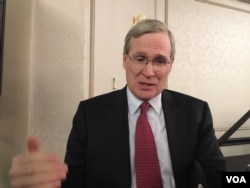 小布什总统的国家安全顾问哈德利在美中关系研讨会上(2016年6月27日)