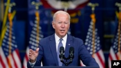 拜登总统在新泽西州的卡尼发表讲话,推动他的“重建得更好”的议事日程。(2021年10月25日)