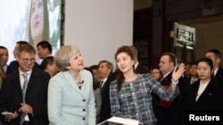 英国首相特蕾莎·梅2018年1月31日访问武汉大学（路透社）