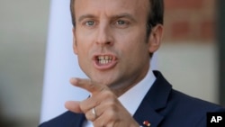 Tổng thống Pháp Emmanuel Macron nói rằng "những hành vi khiêu khích lặp đi lặp lại" của Bắc Triều Tiên là một "mối đe dọa đối với hòa bình và an ninh quốc tế."