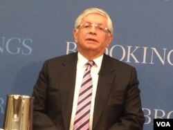 NBA前总裁斯特恩(美国之音 莉雅拍摄)