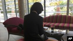 Bà Grace Meng, vợ Giám đốc Interpol Mạnh Hoành Vĩ, tại một khách sạn ở Lyon, Pháp, ngày /10/2018.