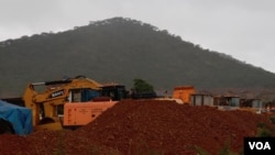 资料照片:中非汇金公司在津巴布韦马尼卡兰省的采矿设备。(2024年9月17日)