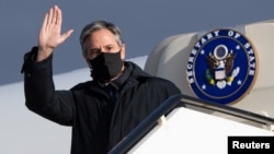 美国国务卿布林肯2021年5月17日抵达冰岛访问(路透社)