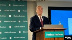 美国前国务卿迈克·蓬佩奥在华盛顿智库哈德逊研究所发表讲话。(2024年9月17日,美国之音锺辰芳拍摄)
