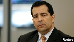 资料照片:美国反间谍与安全中心主任伊凡尼纳出席一次网络安全会议。(2017年10月31日)