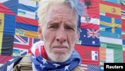 资料照:涉嫌试图刺杀特朗普的枪手瑞恩·罗斯(Ryan Wesley Routh)社媒上发的一张自拍照。