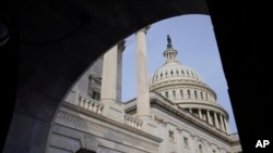 资料图:美国国会 (美联社)