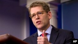 Phát ngôn viên Tòa Bạch Ốc Jay Carney kêu gọi hai chính phủ hãy thỏa thuận ngừng bắn tức khắc và mở lại hòa đàm
