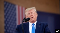 美国总统特朗普在法国诺曼底美国公墓讲话。(2019年6月9日)