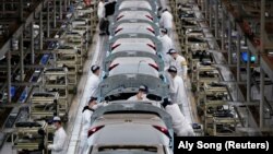 2020年4月8日新冠病毒病爆发封城后武汉东风本田工厂开工