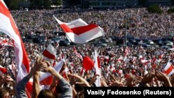 白俄罗斯人民因总统大选结果举行抗议活动,要求白俄罗斯独裁强人亚历山大·卢卡申科辞职。(2020年8月16日)