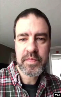 卡内基-清华全球政策中心非驻会研究员陈懋修(Matt Ferchen)通过Skype接受美国之音采访