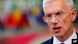 Thủ tướng Litva, ông Krisjanis Karins, kêu gọi các nước Baltic nhanh chóng ngắt kết nối lưới điện với Nga