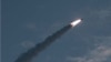 Tư liệu: Ảnh chụp ngày 25/7/2019, do hãng thông tấn chính thức của Triều Tiên-KCNA công bố hôm 26/7 chiếu vụ phóng một loại tên lửa chiến lược tầm ngắn mới từ một địa điểm bí mật ở Triều Tiên. (Photo by KCNA VIA KNS / KCNA VIA KNS / AFP)