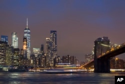 纽约的世界贸易中心和布鲁克林大桥(2017年9月5日)