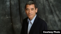 “中国即将崩溃”作者,布斯杂志专栏作家章家敦 (Gordon Chang)