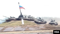 2014年的莫斯科武器展展示俄军武器。俄罗斯不断加强军力,让多数邻居都感受莫斯科威胁。