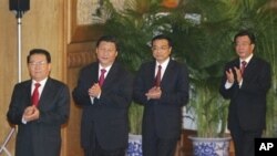 习近平(左起第二人)和李克强(左起第三人)都曾是下乡知青