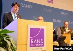 前日本防务大臣小野寺五典(美国之音国符拍摄)