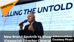 Ông Dmitry Kiselev trong buổi công bố dịch vụ truyền thông mới 'Sputnik' (hình chụp từ trang web của Sputnik)
