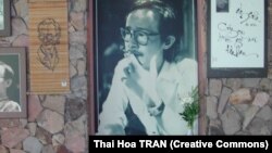 Ảnh Trịnh Công Sơn tại Nhà tưởng niệm Trịnh Công Sơn ở Bình Quới, TP.HCM.