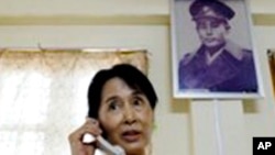 မြန်မာ့အရေး လူထုခေါင်းဆောင် ဒေါ်အောင်ဆန်းစုကြည် နဲ့ ဆွေးနွေး