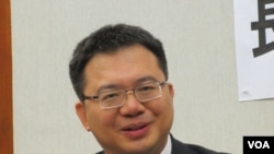 经建会部门计划处副处长詹方冠(美国之音张永泰拍摄)