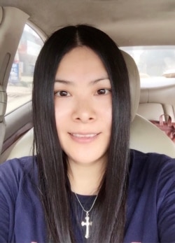 中国人权活动人士、原北京798艺术园独立策展人向莉2017年在泰国。(向莉提供照片)