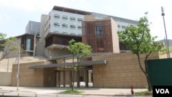 资料照:施工尾声期间的美国在台协会驻台北办事处新馆。