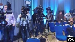 川普在俄罗斯媒体受欢迎。2013年普京新闻会上的媒体记者。(美国之音白桦拍摄)