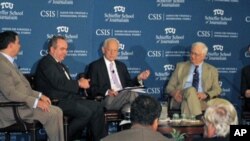 研讨会现场,左二为助理国务卿坎贝尔