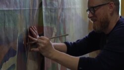 百样人生:女消防队长 艺术点燃希望 百样人生:女消防队长 艺术点燃希望