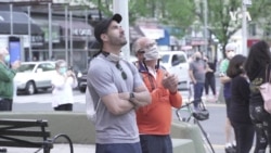 VOA英语视频: 百老汇明星患新肺痊愈 放歌感谢医护应急人员 VOA英语视频: 百老汇明星患新肺痊愈 放歌感谢医护应急人员