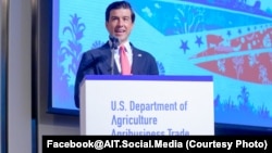 由美国农业部负责贸易和农产品事务的副部长卢克·林德伯格(Luke J. Lindberg)率领的一个贸易代表团2025年9月29日至10月1日访问台湾,旨在为美国企业拓展贸易机遇,并推动美国农产品出口。(照片来源:美国在台协会,2025年9月29日)