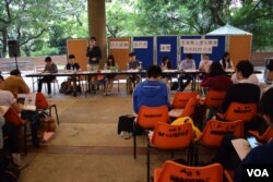 4间大学的退联行动组及关注组,首次与学联代表举行联合论坛。(美国之音汤惠芸摄)