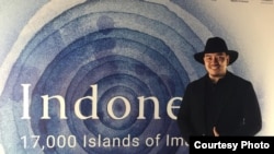 Komikus Ario Anindito saat menghadiri acara di London (dok: Ario Anindito)