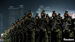 资料照片:朝鲜首都平壤举行阅兵,纪念朝鲜人民军成立75周年。(2023年2月8日)