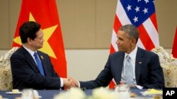 Əfqanıstan - Qəndəharın yardım alan qadınları<br />
<br />
<br />
<br />
 