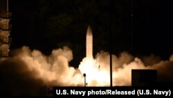 资料照:美国国防部在夏威夷进行试射的高超音速滑翔武器。(2020年3月19日)